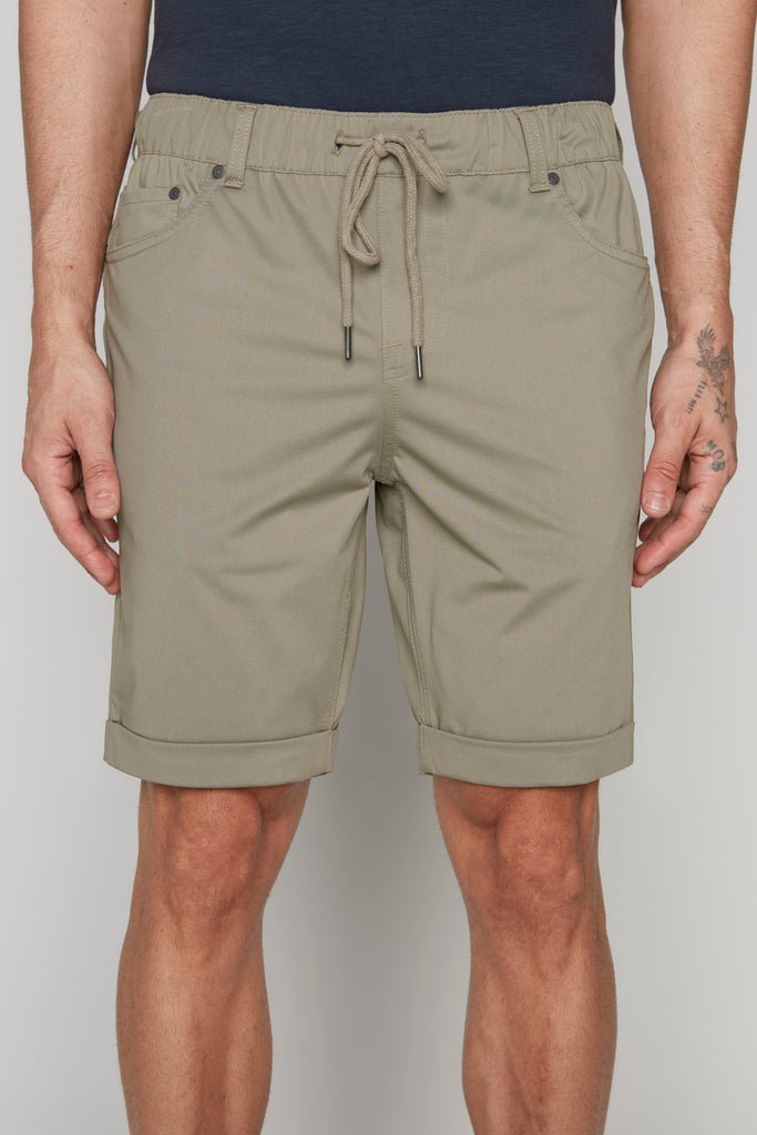 LENNON - Mens Rolled Up Shorts with Cool Stretch - Light Olive DNM.WORKS™