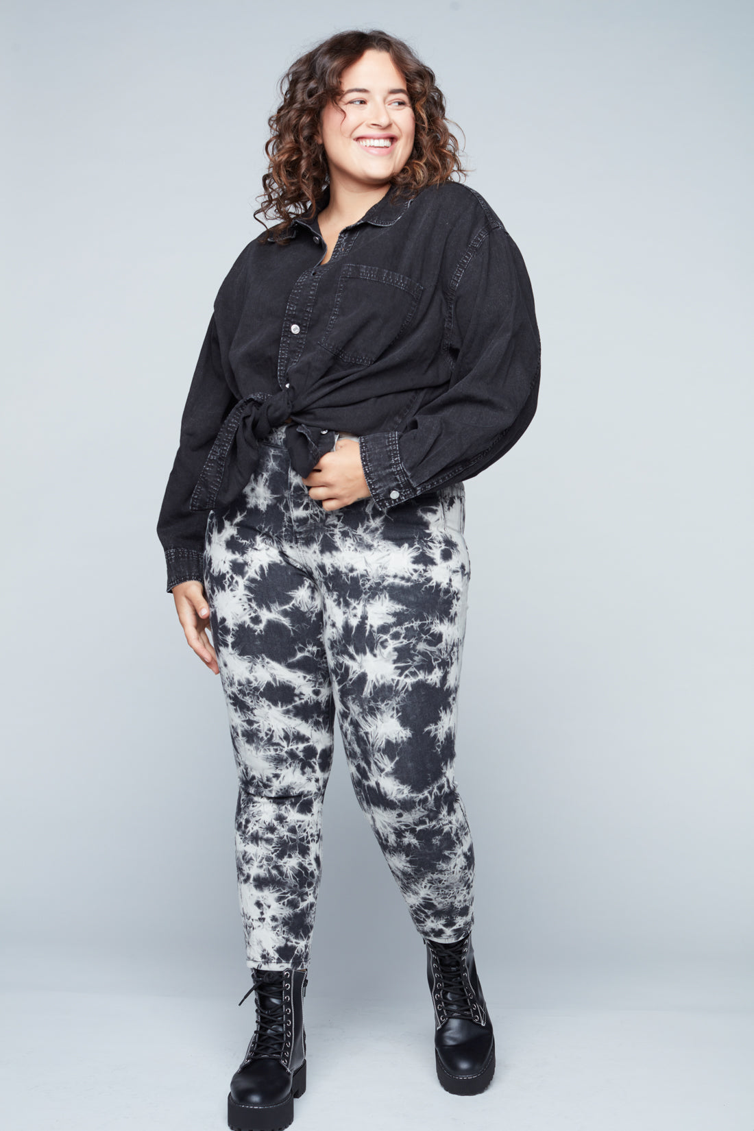 JAMIE - Mid Rise Cropped Jeans - Black