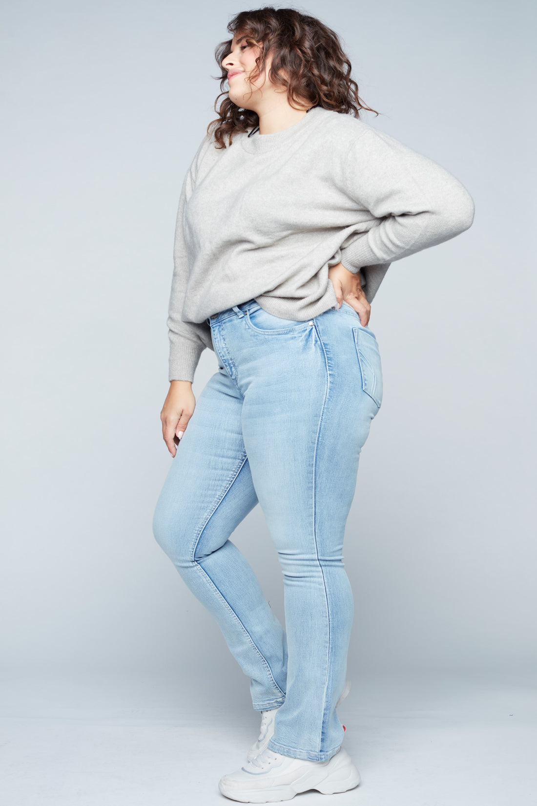 SOPHIE - 5-Pocket Bootcut Jeans - Blue Bleach